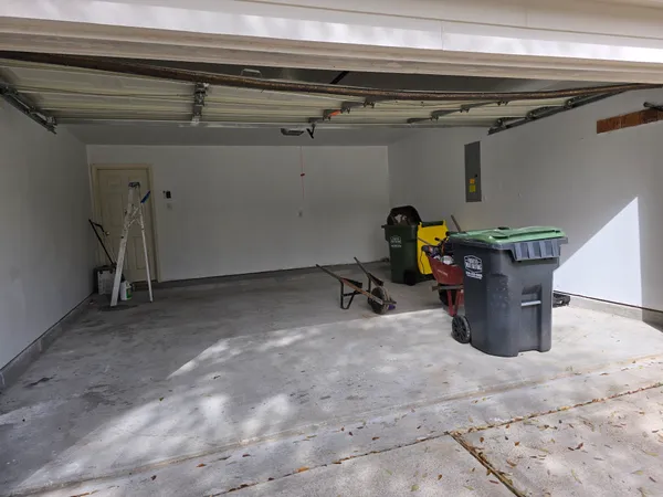 $2,100 | 2910 Plum Lake Drive, Pearland, TX 77584