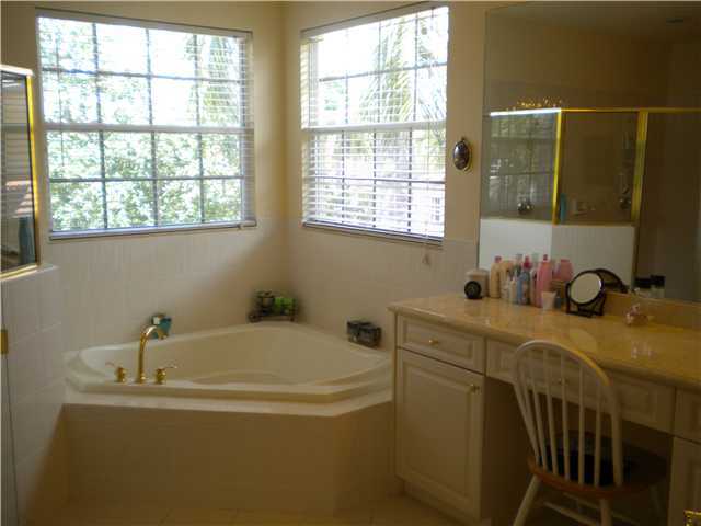 21184 Ponte Vista Circle Boca Raton, FL 33428 - Photo 13 of 18 Additional Photo