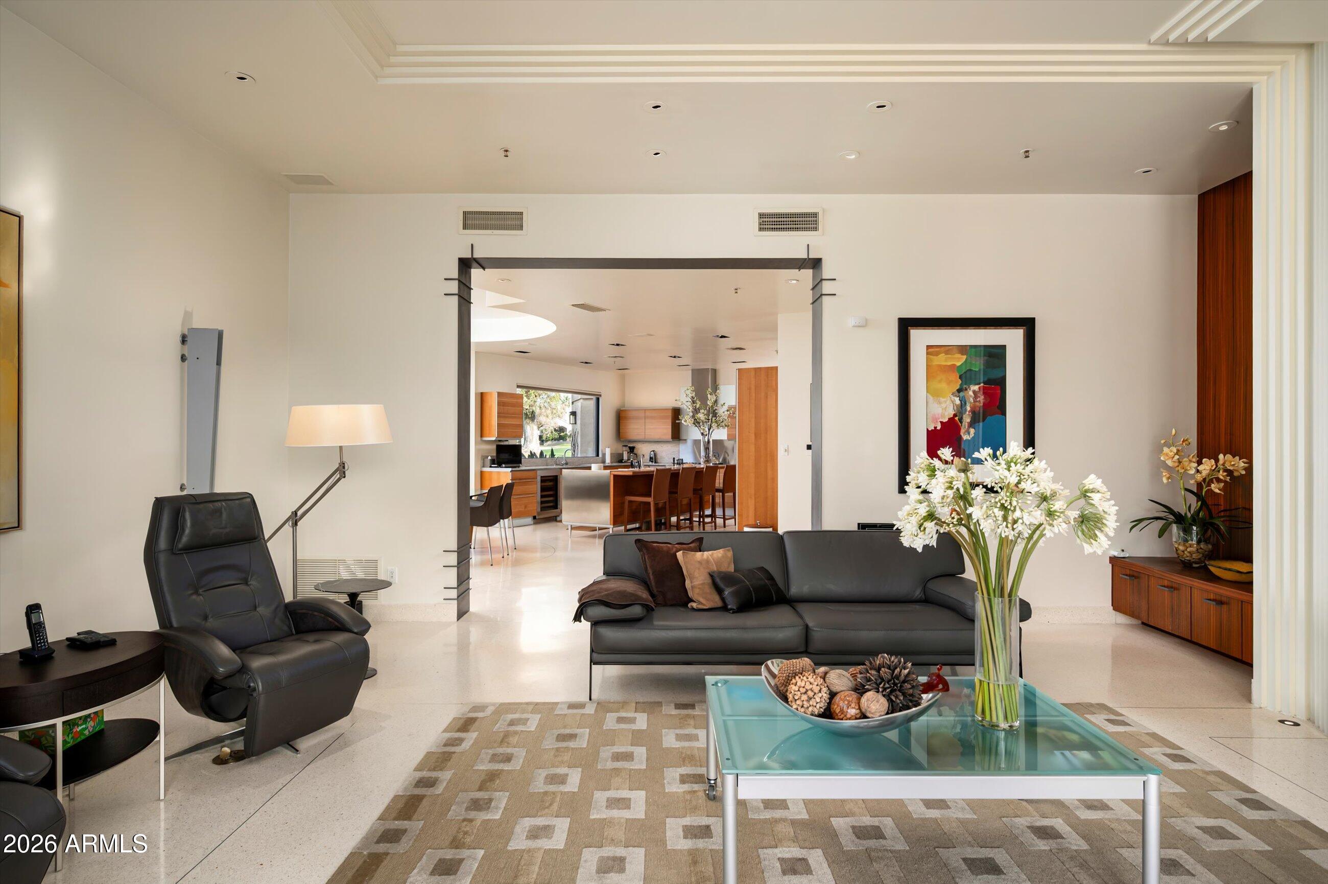 7878 East Gainey Ranch Road, Unit 65 Scottsdale, AZ 85258 - Photo 23 of 73 Family Room looking into Kitchen
