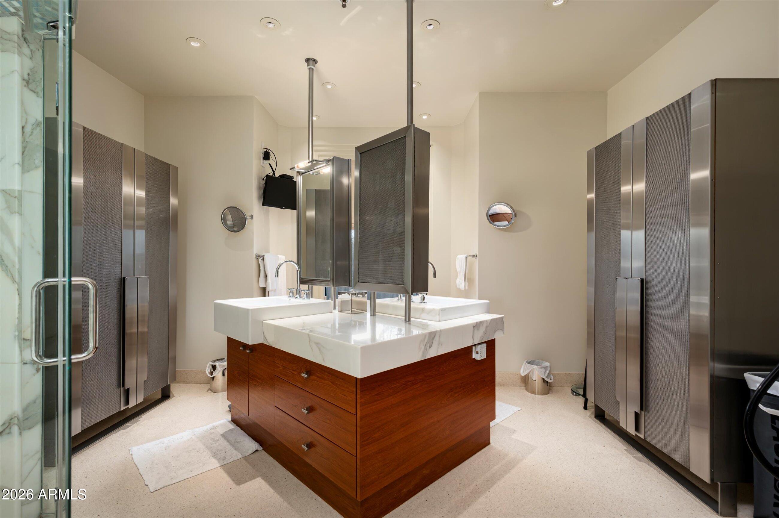 7878 East Gainey Ranch Road, Unit 65 Scottsdale, AZ 85258 - Photo 32 of 73 Primary Bathroom