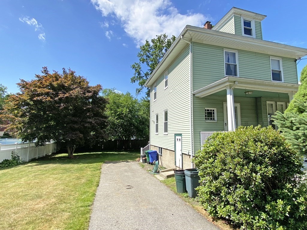 435 Albemarle Road Newton, MA 02460 - Photo 3 of 23