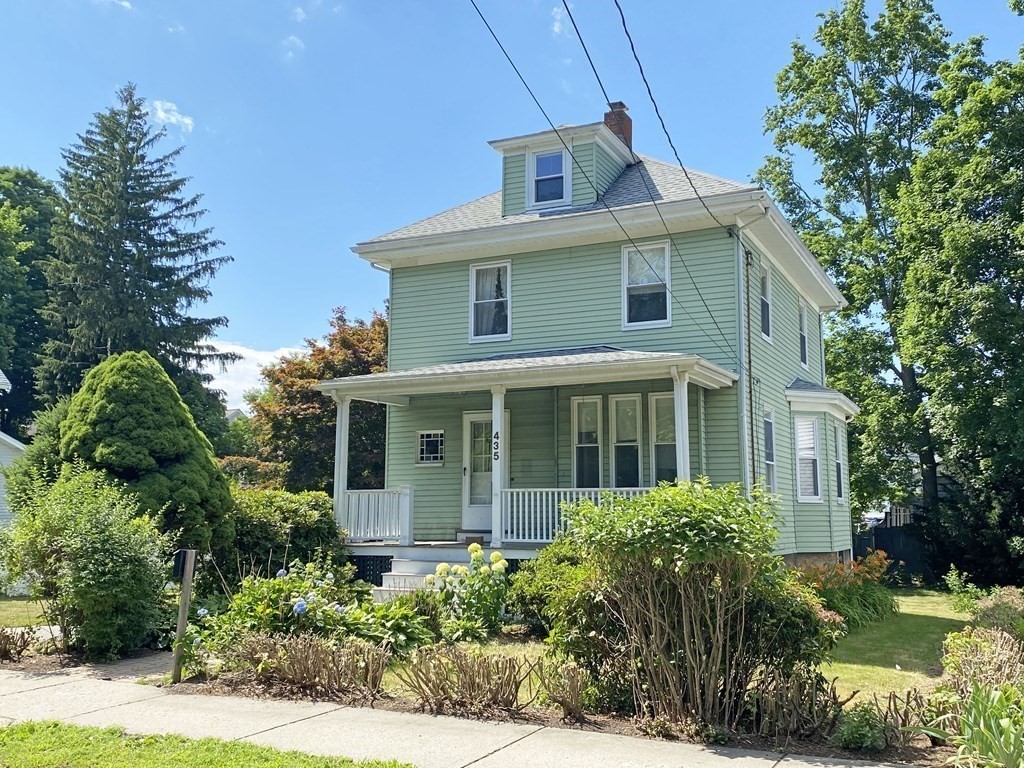 435 Albemarle Road Newton, MA 02460 - Photo 4 of 23