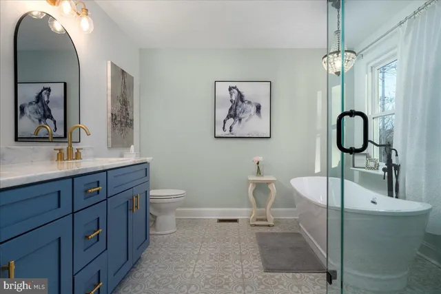 $900,000 | 1 Steeplechase Drive, Doylestown, PA 18901