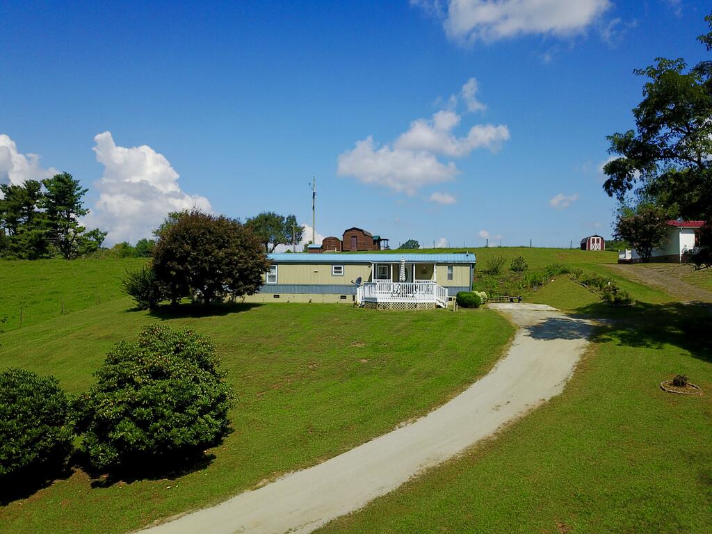 75 Rippey Hollow Road Galax, VA 24333 - Photo 5 of 35 Gallery Image 5