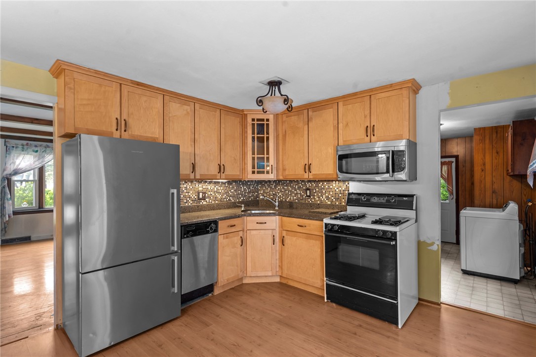 599 Walnut Hill Road Woonsocket, RI 02895 - Photo 2 of 30