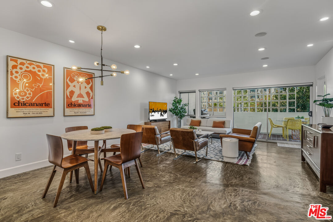277 East Alejo Road, Unit 101 Palm Springs, CA 92262 - Photo 5 of 63