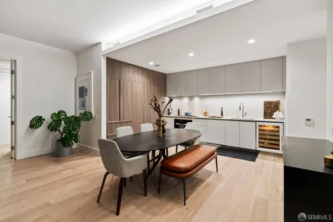 $1,890,000 | 1 Bristol Court, Unit 206, San Francisco, CA 94130
