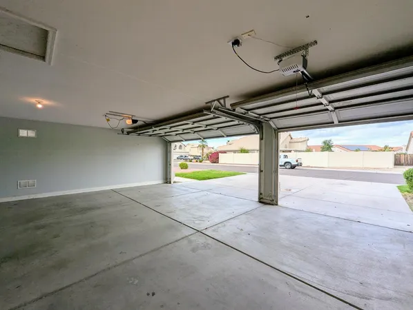 $3,098 | 12417 West Encanto Boulevard, Avondale, AZ 85392