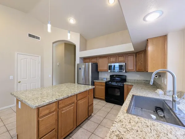 $3,098 | 12417 West Encanto Boulevard, Avondale, AZ 85392