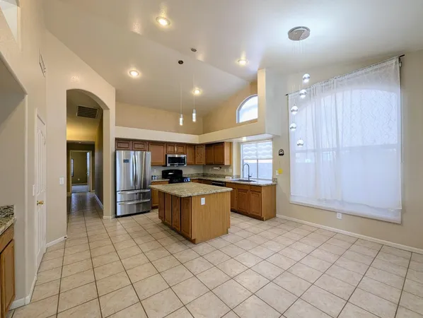 $3,098 | 12417 West Encanto Boulevard, Avondale, AZ 85392