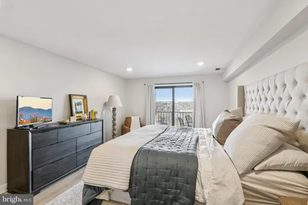 $399,900 | 21033 Valley Forge Circle, Unit 1033, King of Prussia, PA 19406