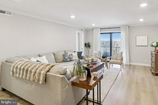 $399,900 | 21033 Valley Forge Circle, Unit 1033, King of Prussia, PA 19406