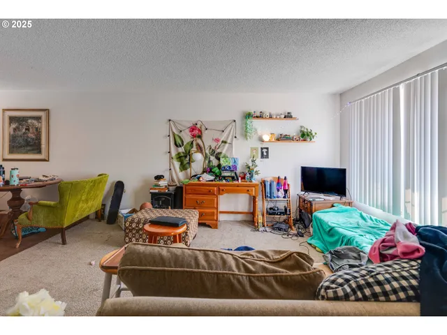 $1,400,000 | 4811 Northeast Prescott Street, Portland, OR 97218