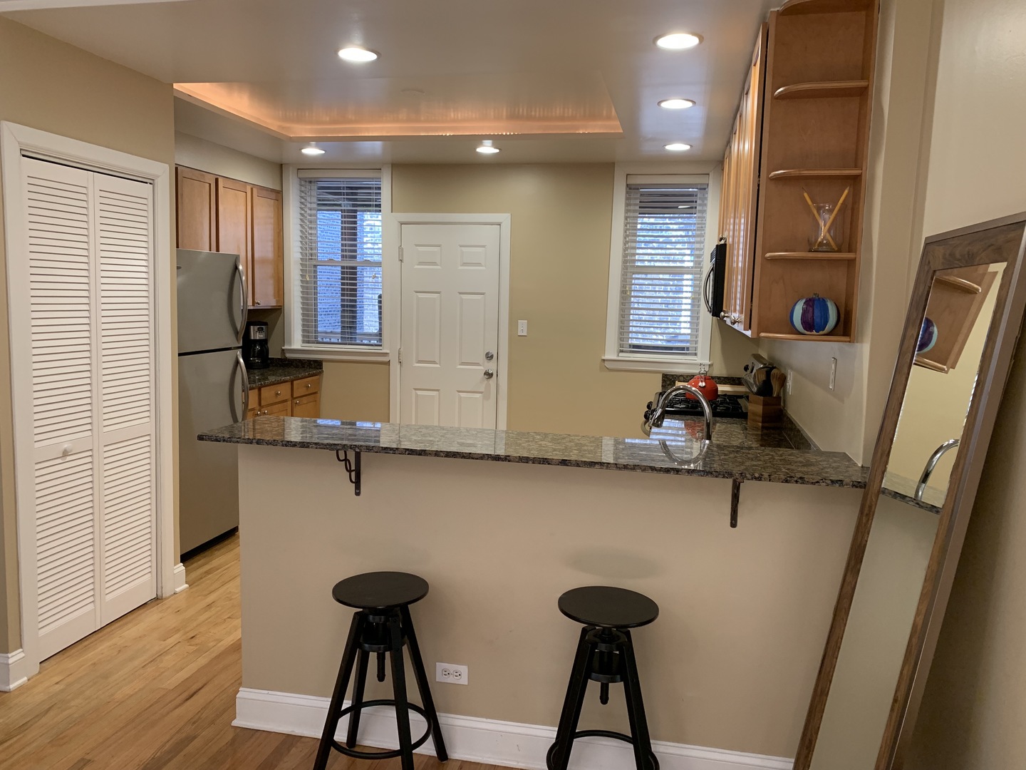 4109 North Sheridan Road, Unit 2S Chicago, IL 60613 - Photo 4 of 15