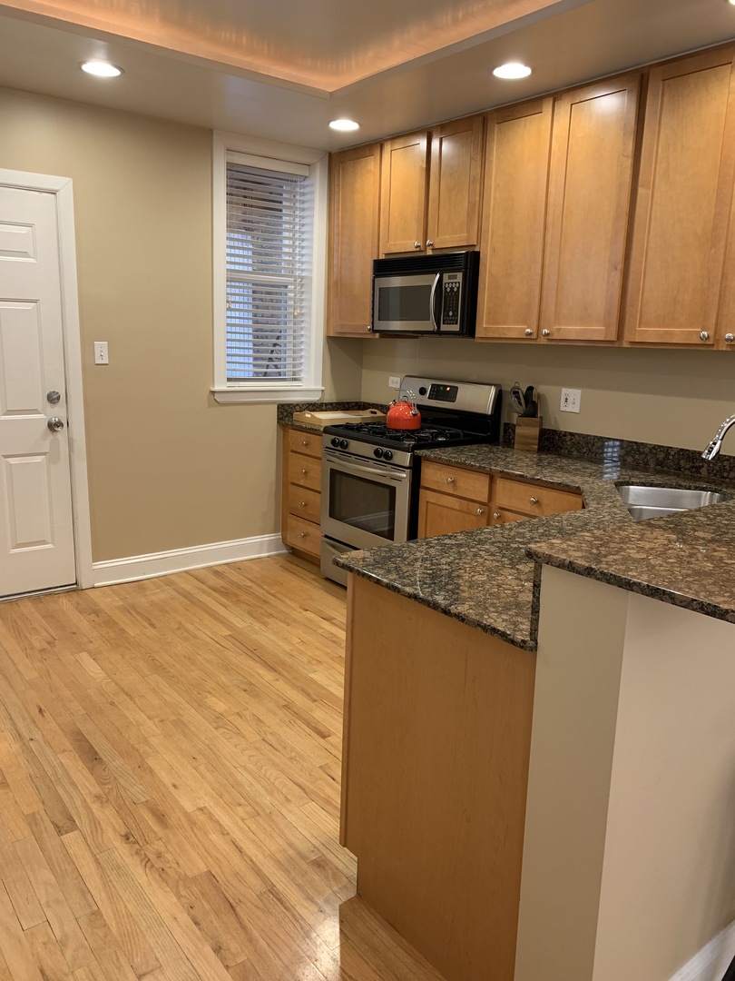 4109 North Sheridan Road, Unit 2S Chicago, IL 60613 - Photo 6 of 15