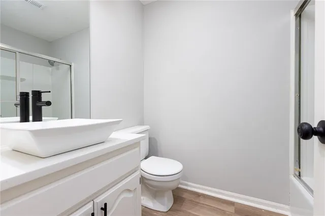 $279,000 | 9621 North Locust Drive, Kansas City, MO 64155