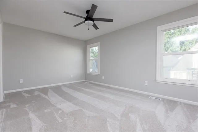 $279,000 | 9621 North Locust Drive, Kansas City, MO 64155