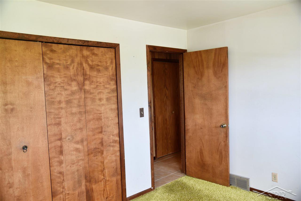1060 East Moore Road Saginaw, MI 48601 - Photo 9 of 38 50083378-8.JPG