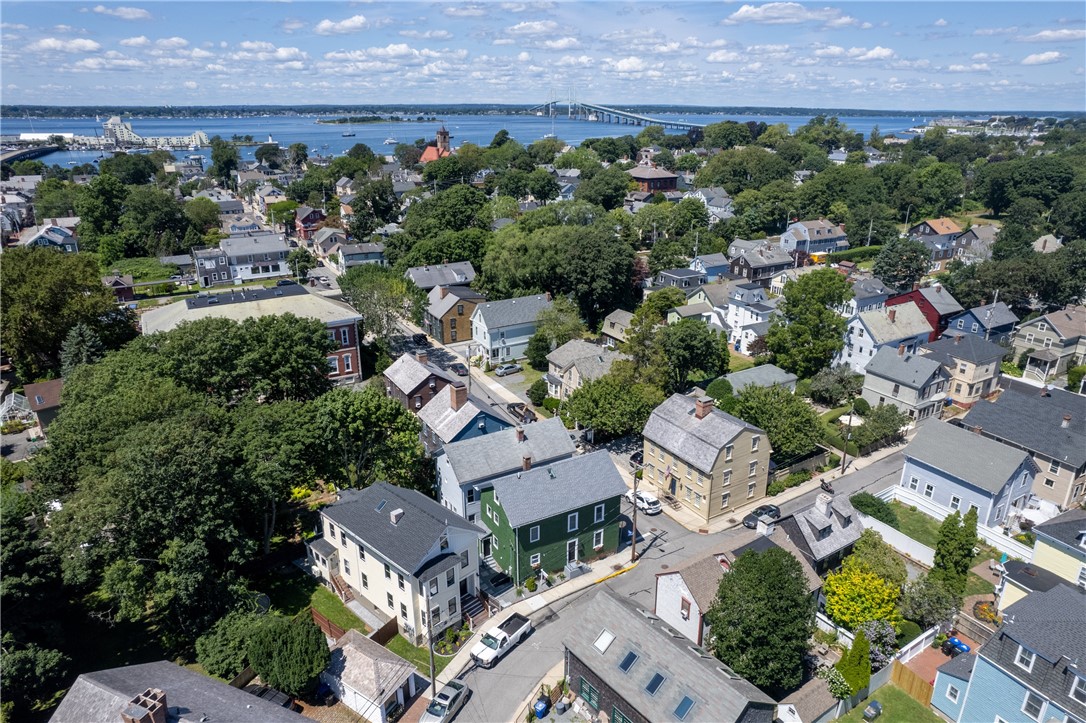 10 Cross Street Newport, RI 02840 - Photo 3 of 46
