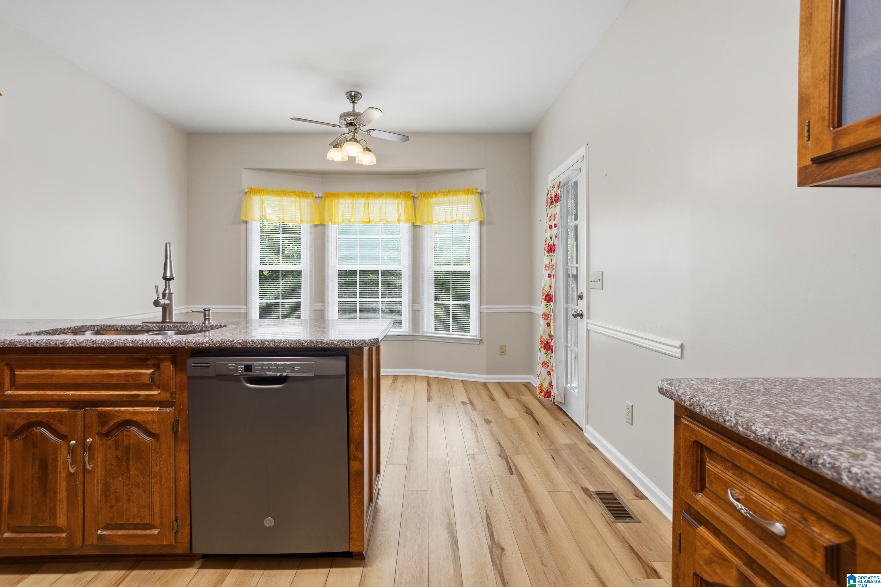 205 Chestnut Circle Alabaster, AL 35007 - Photo 19 of 46