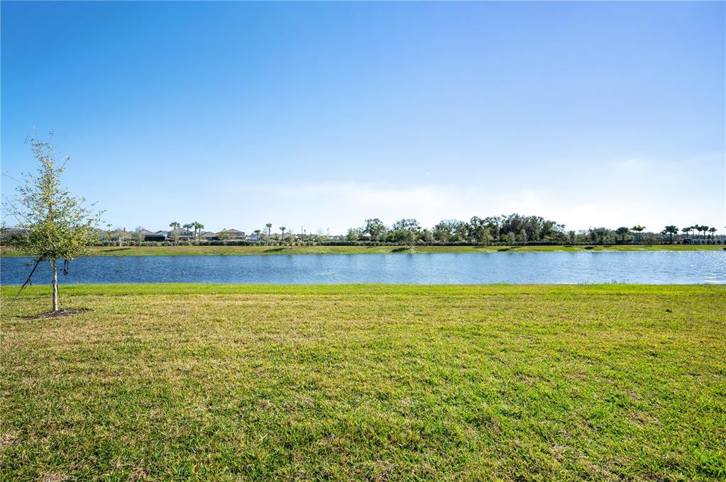 5830 Freestone Circle Apollo Beach, FL 33572 - Photo 5 of 34 a view of an ocean and beach