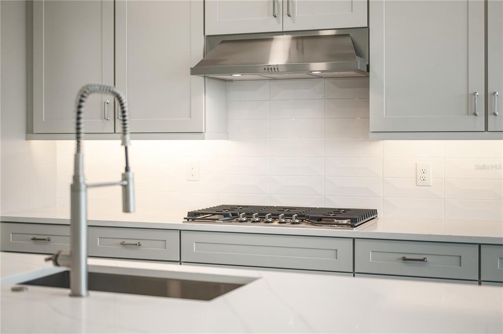 5830 Freestone Circle Apollo Beach, FL 33572 - Photo 10 of 34