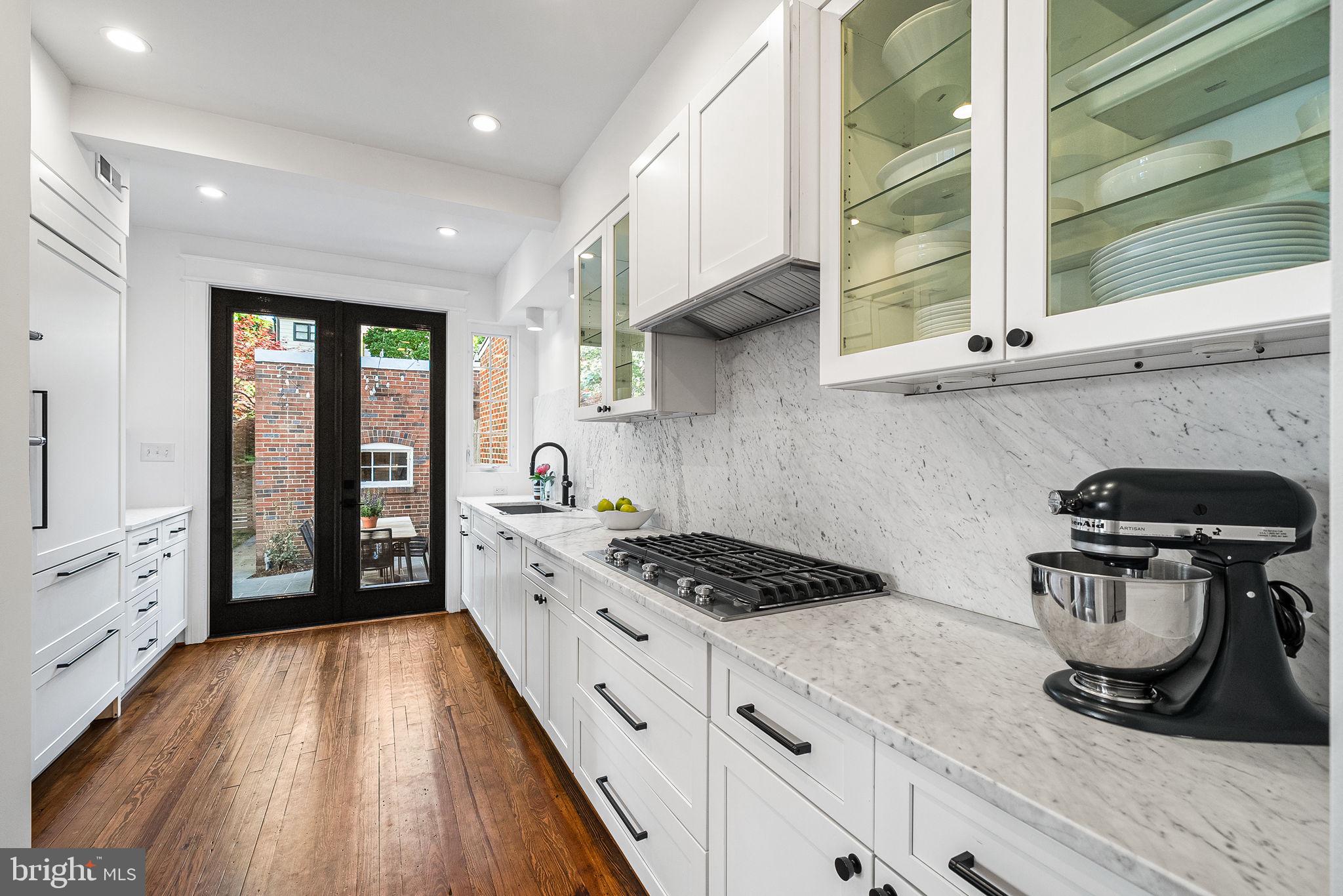 3624 Warren Street Northwest Washington, DC 20008 - Photo 14 of 77 Gourmet kitchen