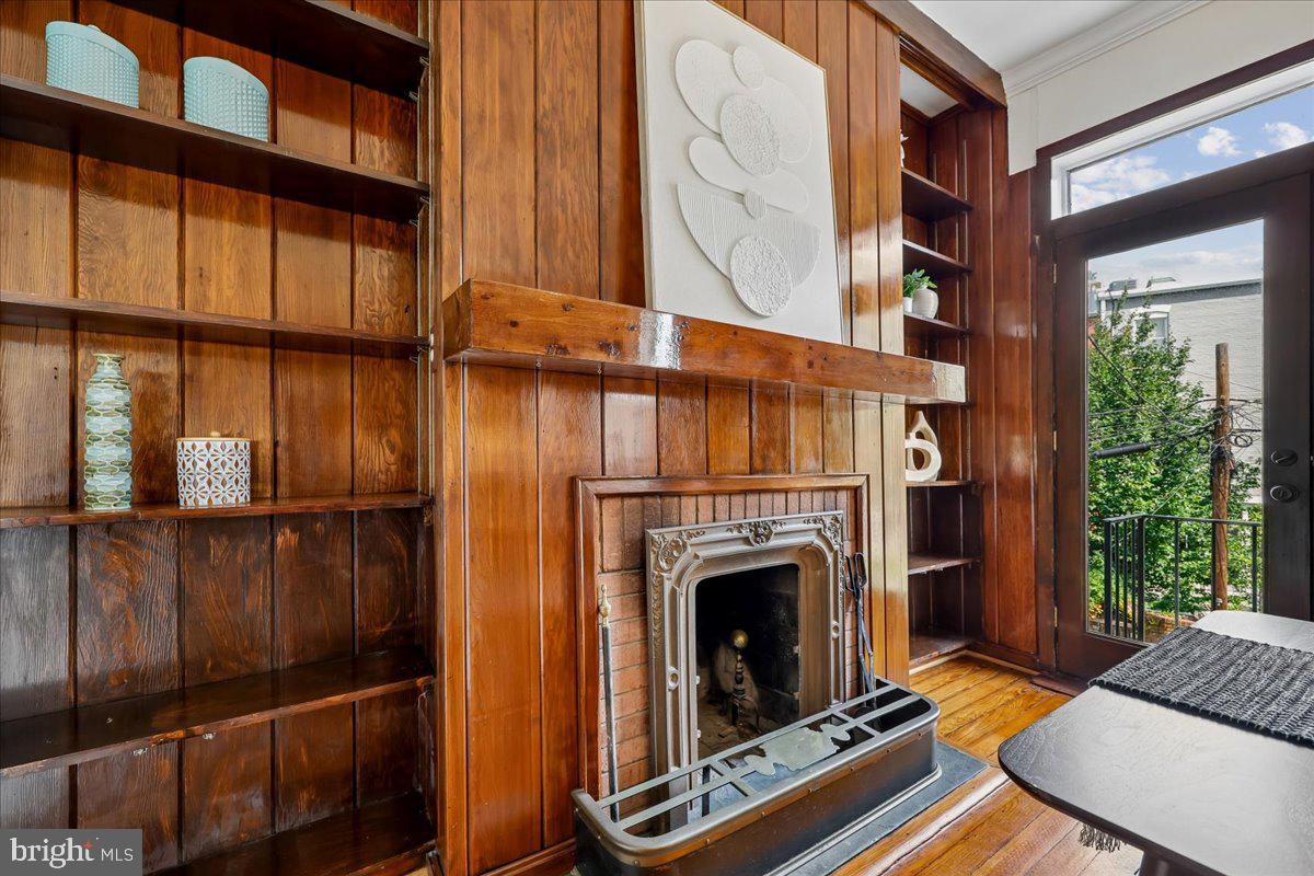 126 E Street Southeast Washington, DC 20003 - Photo 10 of 38