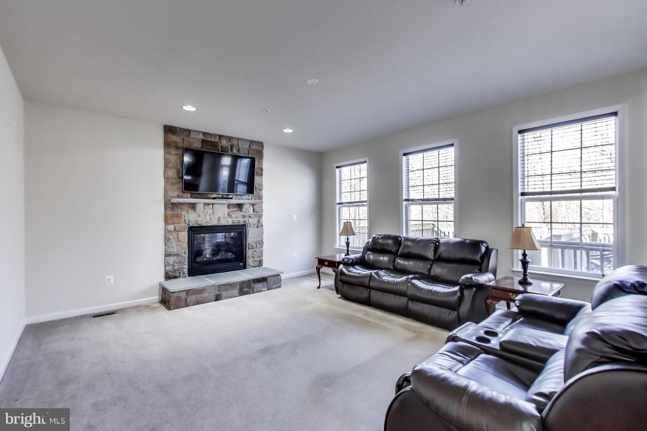 1303 Dogwood Drive Frederick, MD 21701 - Photo 11 of 30 Living Room