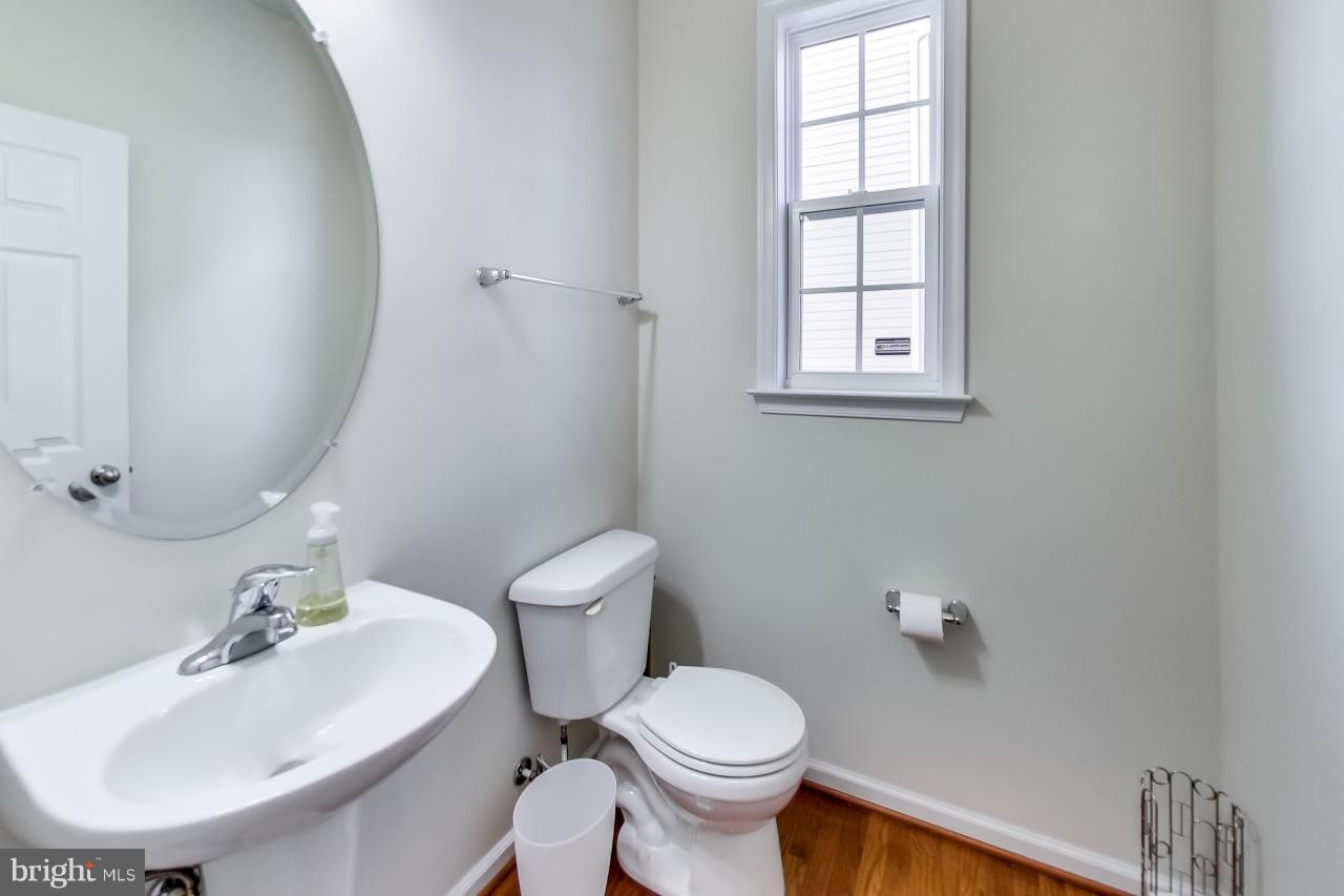 1303 Dogwood Drive Frederick, MD 21701 - Photo 13 of 30 Bath