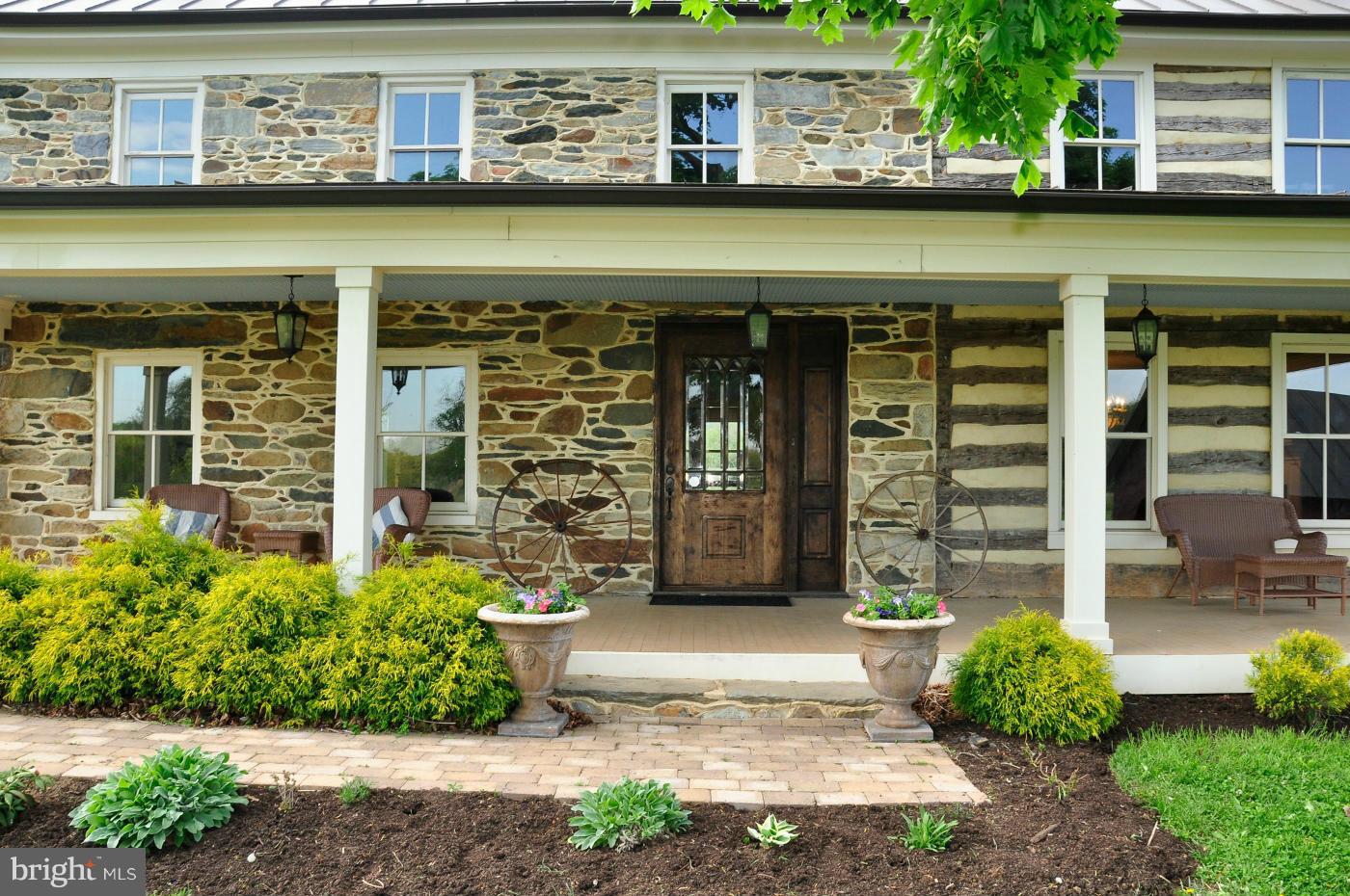 35592 Sunny Ridge Road Round Hill, VA 20141 - Photo 1 of 30 Exterior (General)
