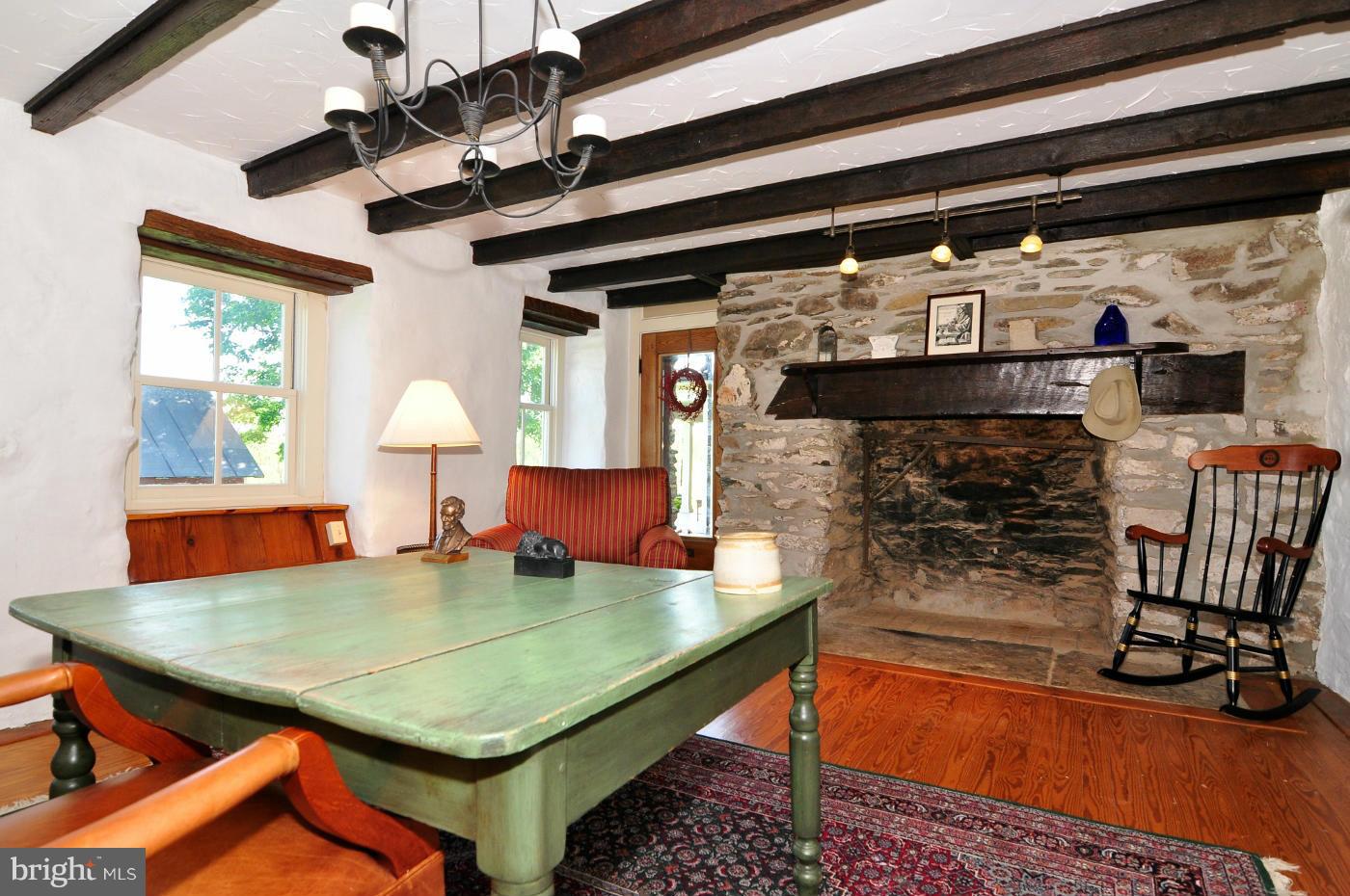 35592 Sunny Ridge Road Round Hill, VA 20141 - Photo 13 of 30 Interior (General)