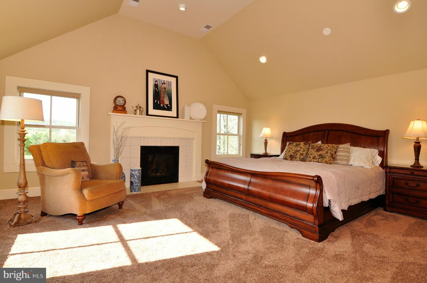 35592 Sunny Ridge Road Round Hill, VA 20141 - Photo 14 of 30 Bedroom (Master)