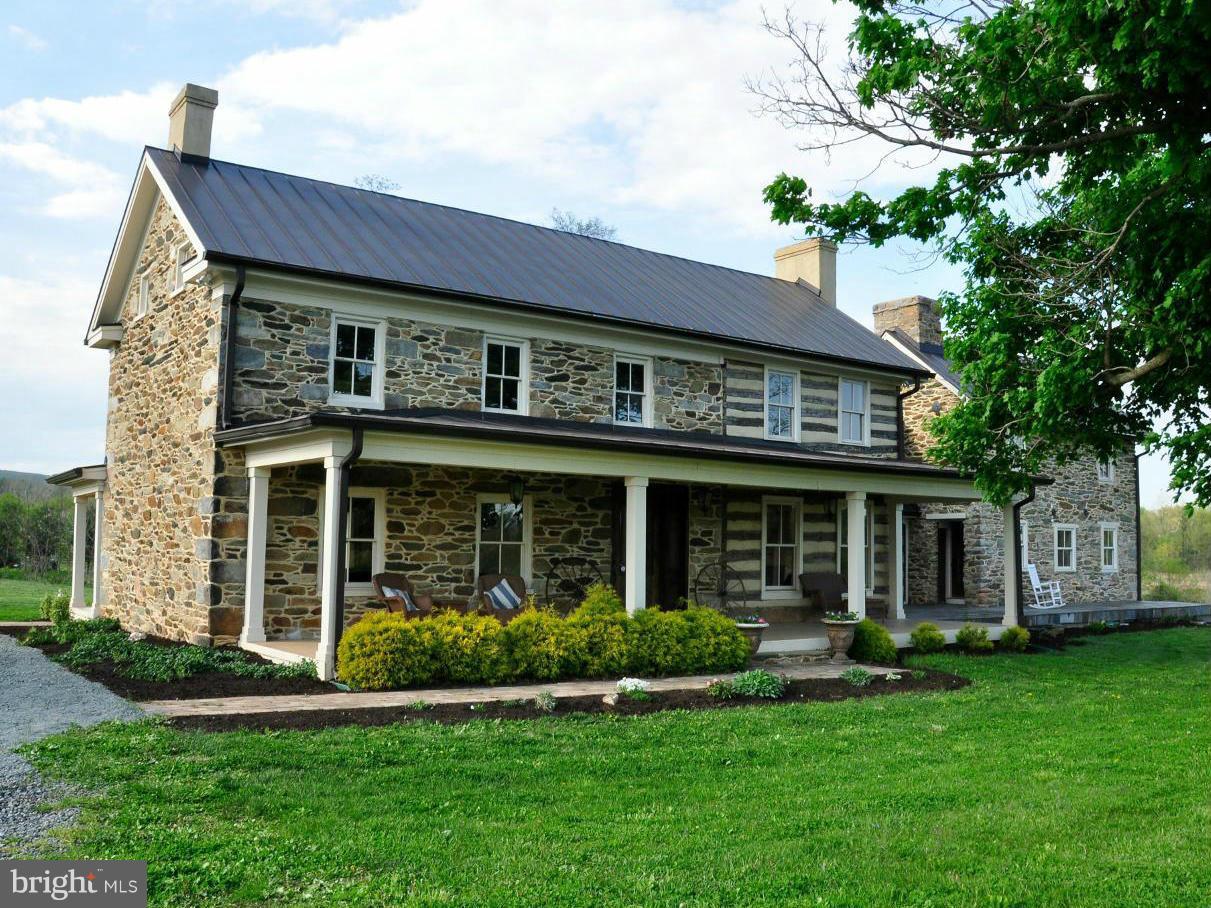 35592 Sunny Ridge Road Round Hill, VA 20141 - Photo 3 of 30 Exterior (Front)