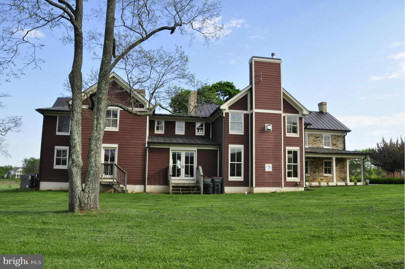35592 Sunny Ridge Road Round Hill, VA 20141 - Photo 23 of 30 Exterior (Rear)