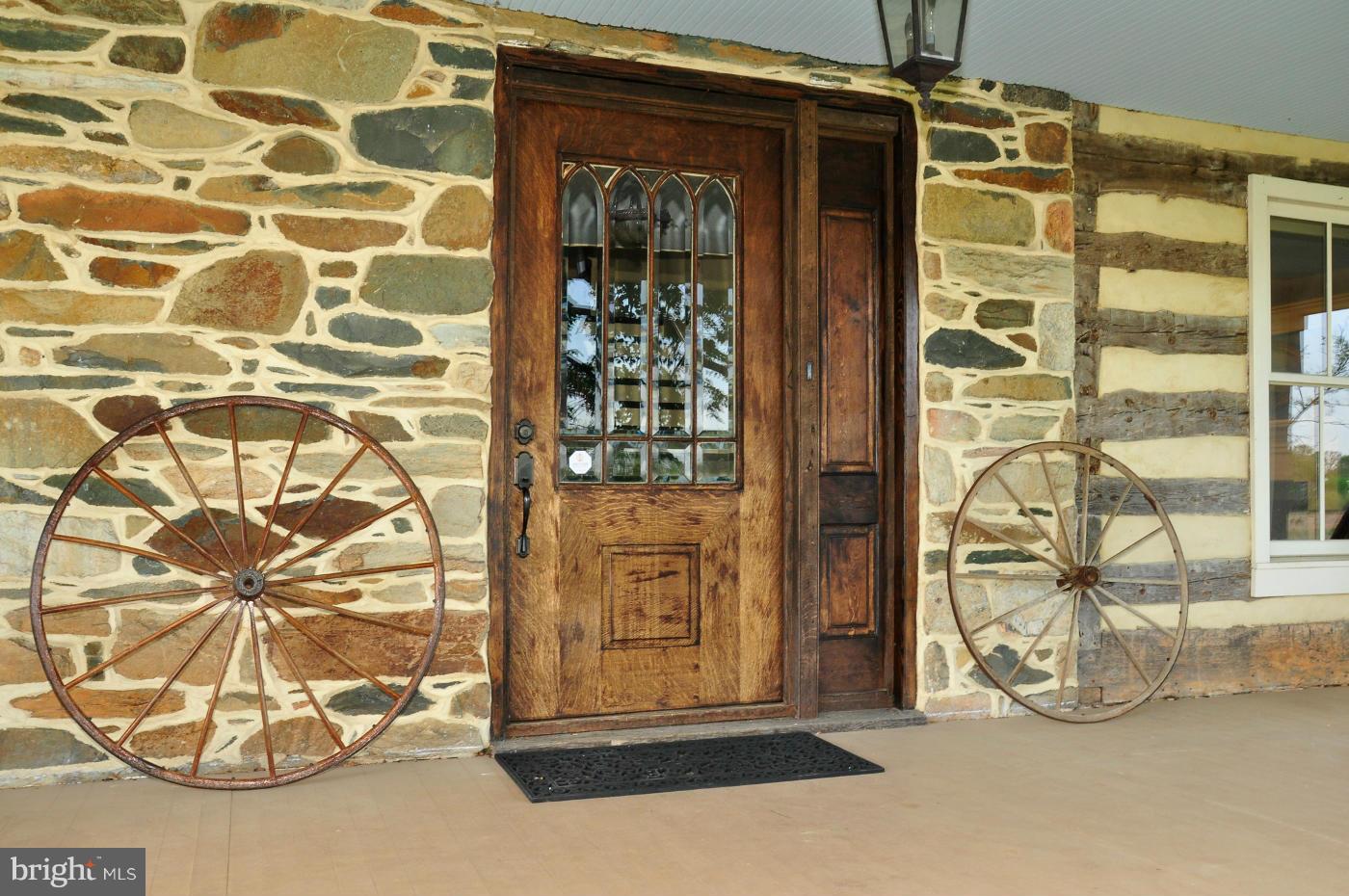 35592 Sunny Ridge Road Round Hill, VA 20141 - Photo 4 of 30 Exterior (General)