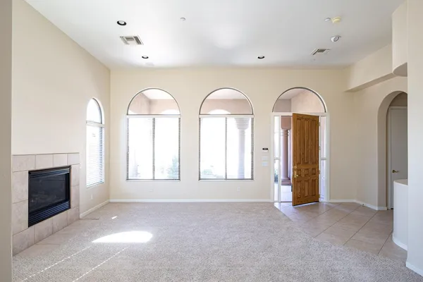 $4,600 | 11183 East Beck Lane, Scottsdale, AZ 85255