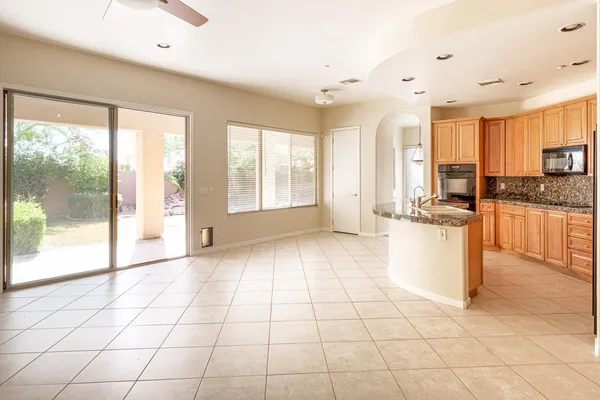 $4,600 | 11183 East Beck Lane, Scottsdale, AZ 85255