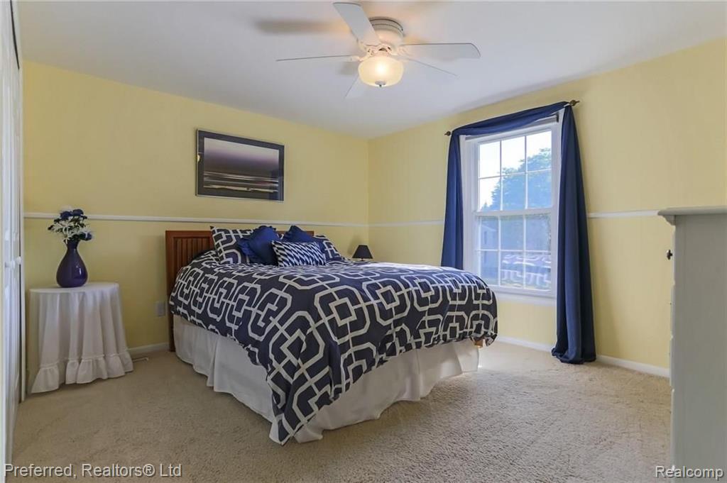 36133 Johnstown Road Farmington Hills, MI 48335 - Photo 32 of 49