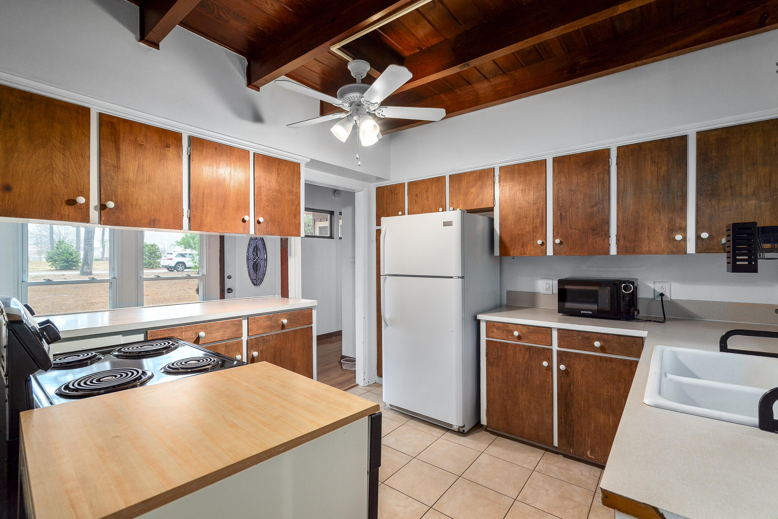 1409 Whiskey Road Aiken, SC 29803 - Photo 5 of 16 MEGHANNPADGETT_1409WhiskeyRoad-8