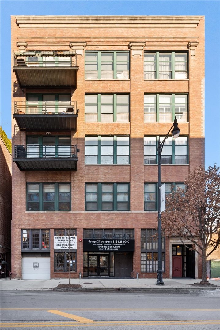 1016 West Madison Street, Unit 2N Chicago, IL 60607 - Photo 2 of 23