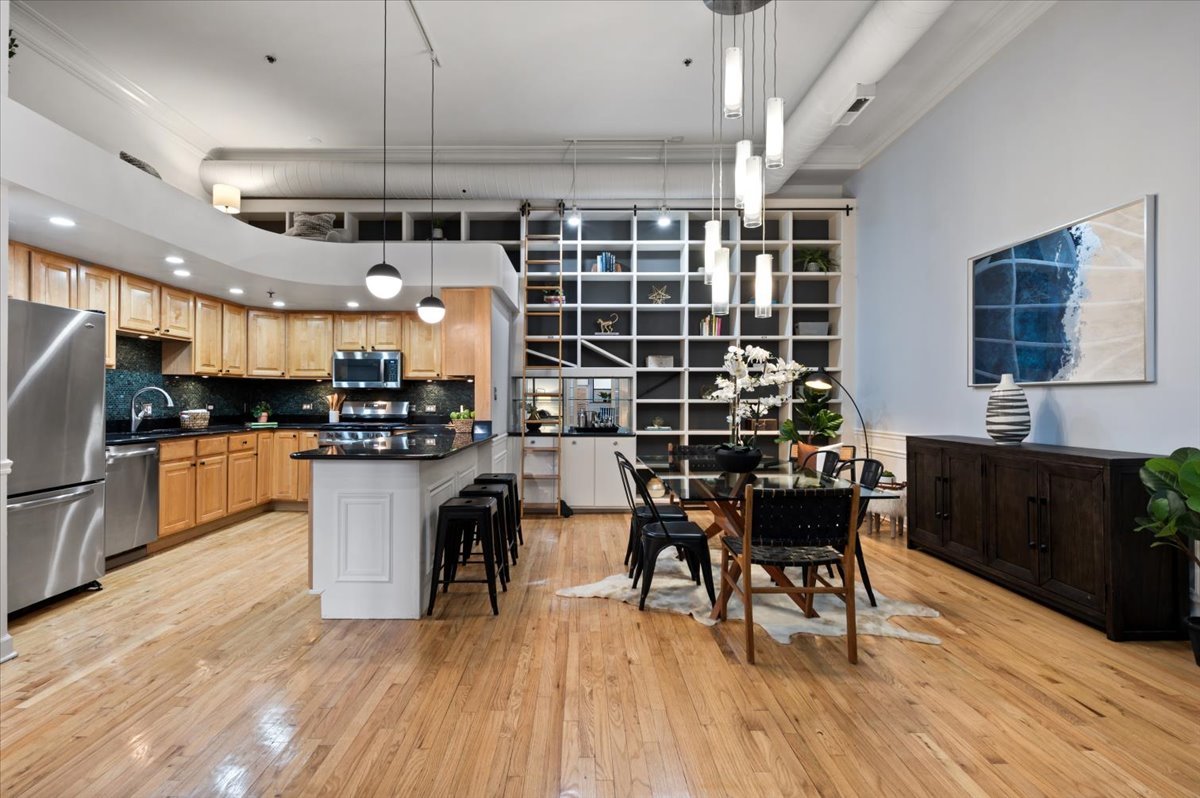 1016 West Madison Street, Unit 2N Chicago, IL 60607 - Photo 7 of 23