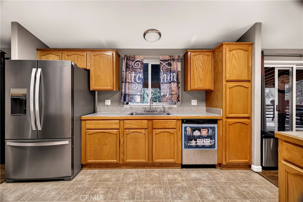 14439 Clarion Way Magalia, CA 95954 - Photo 17 of 65