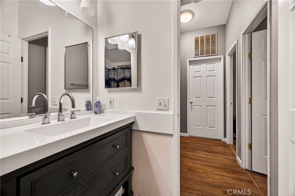 14439 Clarion Way Magalia, CA 95954 - Photo 34 of 65 Guest Bathroom