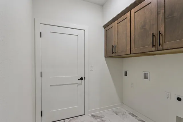 $595,900 | 2125 Bluestem Drive, Unit 102, Waukesha, WI 53188