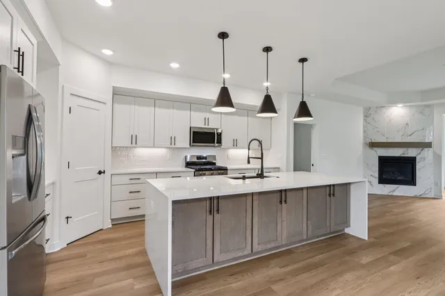 $595,900 | 2125 Bluestem Drive, Unit 102, Waukesha, WI 53188