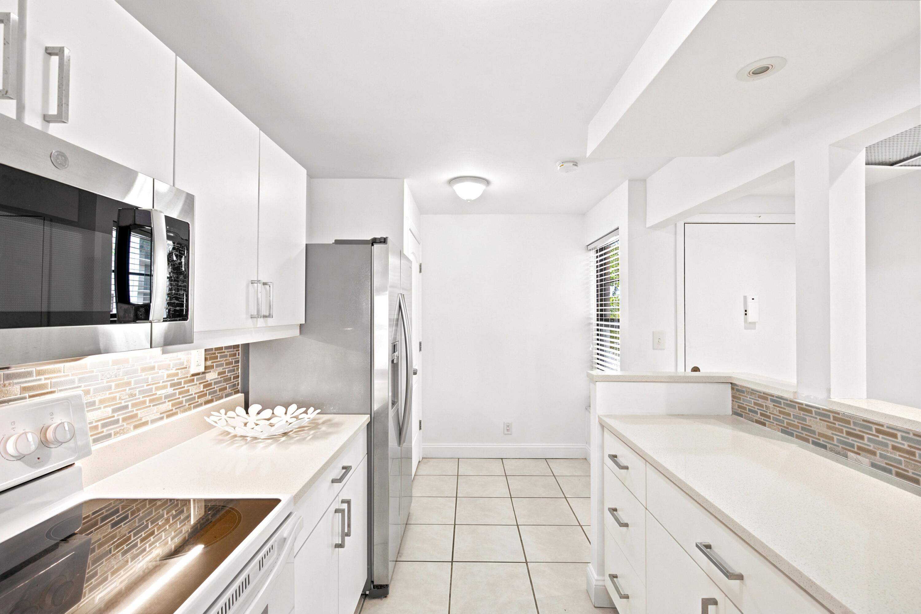 8 Royal Palm Way, Unit 3020 Boca Raton, FL 33432 - Photo 10 of 37 015_00015_379