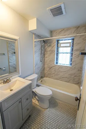 $1,250 | 1225 Hertel Avenue, Unit 4, Buffalo, NY 14216