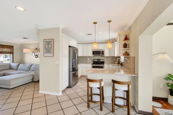 $780,000 | 301 Southeast 8th Avenue, Deerfield Beach, FL 33441