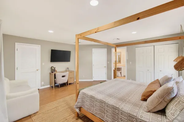 $780,000 | 301 Southeast 8th Avenue, Deerfield Beach, FL 33441